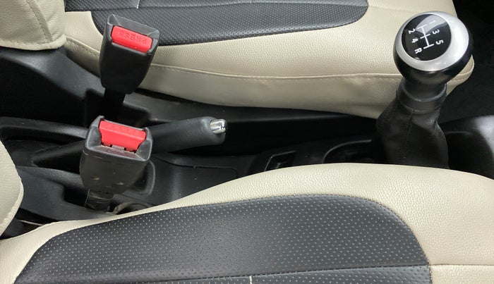2015 Maruti Wagon R 1.0 VXI, Petrol, Manual, 40,752 km, Gear Lever