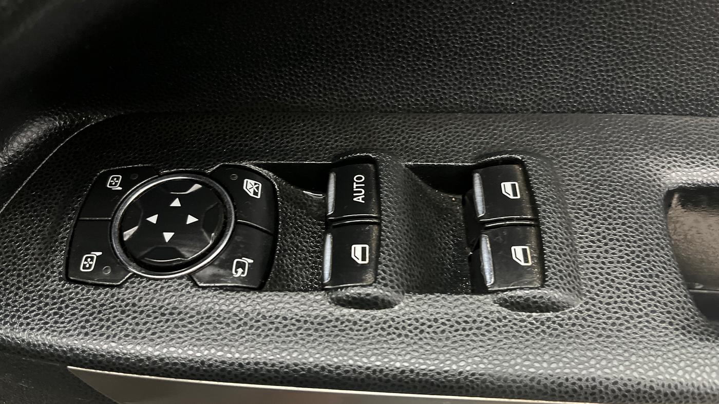2018 Ford Ecosport TITANIUM + 1.5L PETROL AT, Petrol, Automatic, 60,413 km, Driver Side Door Panels Control