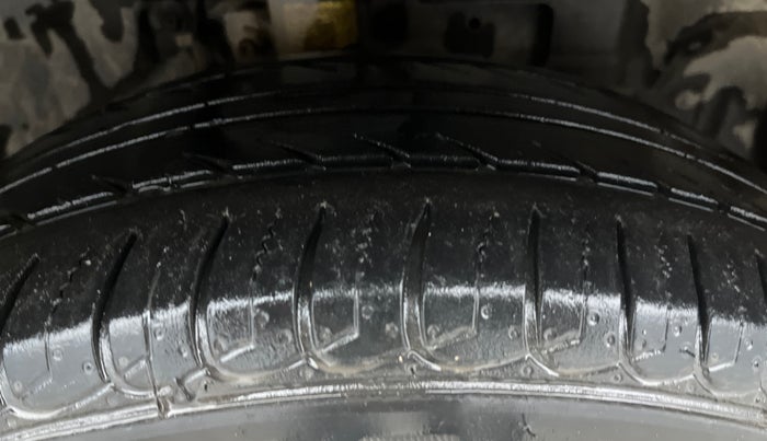 2018 Ford Ecosport TITANIUM + 1.5L PETROL AT, Petrol, Automatic, 60,413 km, Right Front Tyre Tread