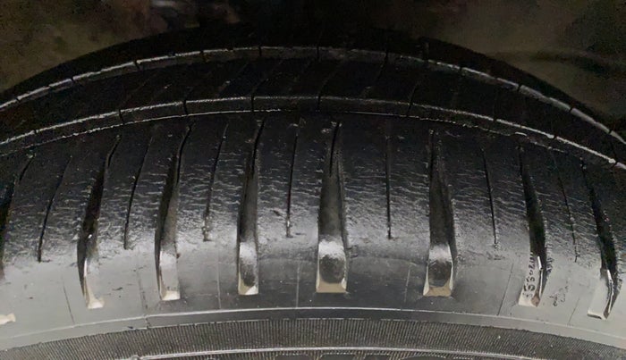 2011 Maruti Wagon R 1.0 VXI, Petrol, Manual, 72,123 km, Right Front Tyre Tread