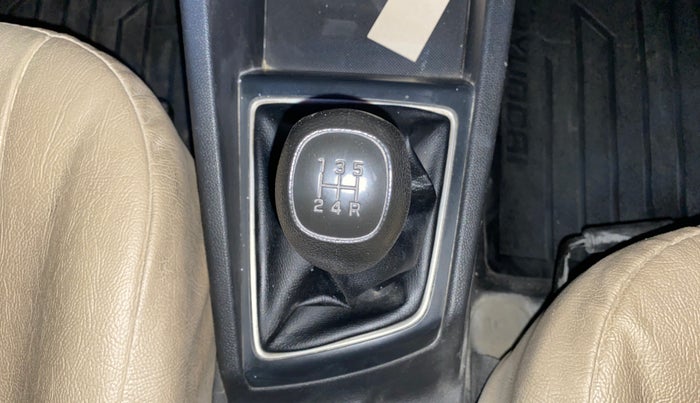 2017 Hyundai Elite i20 MAGNA 1.2, Petrol, Manual, 49,487 km, Gear Lever