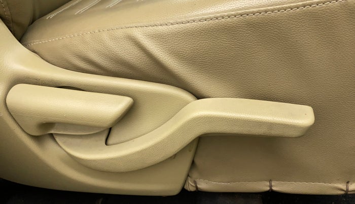 2015 Honda Mobilio 1.5 S I VTEC, Petrol, Manual, 50,432 km, Driver Side Adjustment Panel