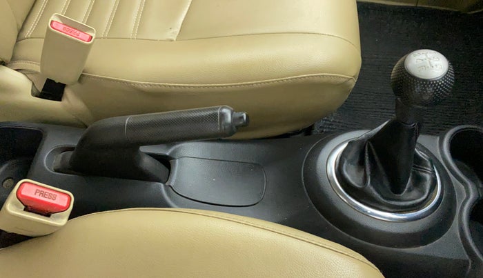 2015 Honda Mobilio 1.5 S I VTEC, Petrol, Manual, 50,432 km, Gear Lever