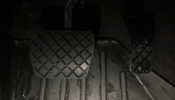 2023 Skoda KUSHAQ STYLE 1.5L TSI DSG (6 AIRBAGS), Petrol, Automatic, 26,315 km, Pedals