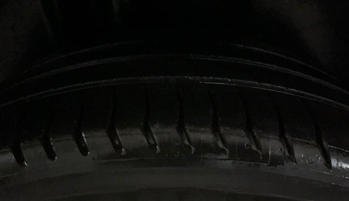 2023 Skoda KUSHAQ STYLE 1.5L TSI DSG (6 AIRBAGS), Petrol, Automatic, 26,315 km, Right Rear Tyre Tread