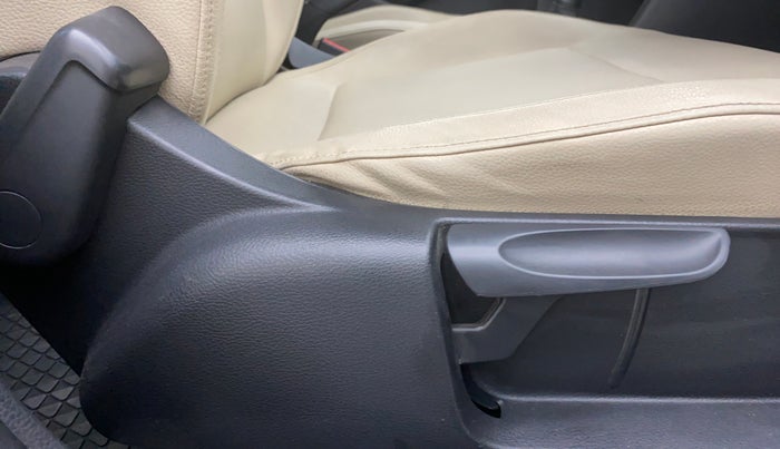 2019 Skoda Rapid Style 1.5 TDI AT, Diesel, Automatic, 64,884 km, Driver Side Adjustment Panel