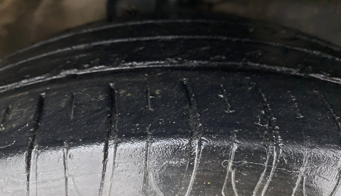 2018 Maruti Celerio VXI CNG D, CNG, Manual, 71,966 km, Right Front Tyre Tread