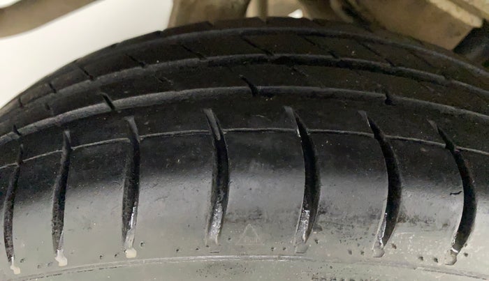 2015 Maruti Alto K10 VXI AMT, CNG, Automatic, 36,019 km, Right Rear Tyre Tread