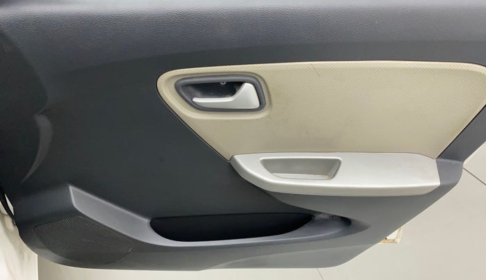 2015 Maruti Alto K10 VXI AMT, CNG, Automatic, 36,019 km, Driver Side Door Panels Control