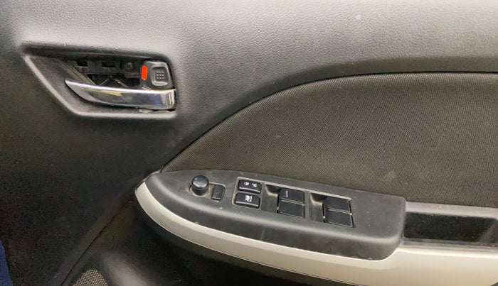 2016 Maruti Baleno ALPHA PETROL 1.2, Petrol, Manual, 70,166 km, Driver Side Door Panels Control