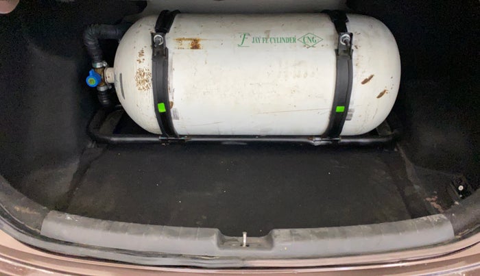 2022 Hyundai AURA S 1.2 CNG, CNG, Manual, 77,888 km, Boot Inside