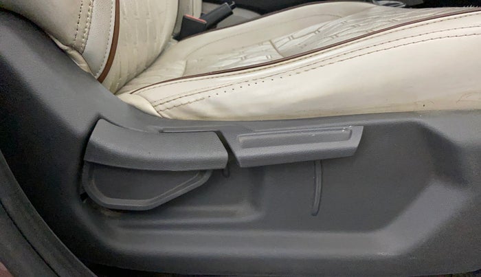 2022 Hyundai AURA S 1.2 CNG, CNG, Manual, 77,888 km, Driver Side Adjustment Panel