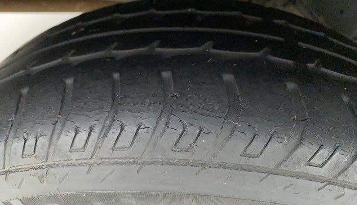 2016 Datsun Go Plus T, Petrol, Manual, 55,272 km, Right Rear Tyre Tread