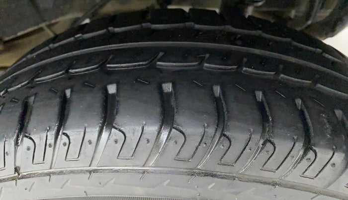 2016 Datsun Go Plus T, Petrol, Manual, 55,272 km, Left Rear Tyre Tread