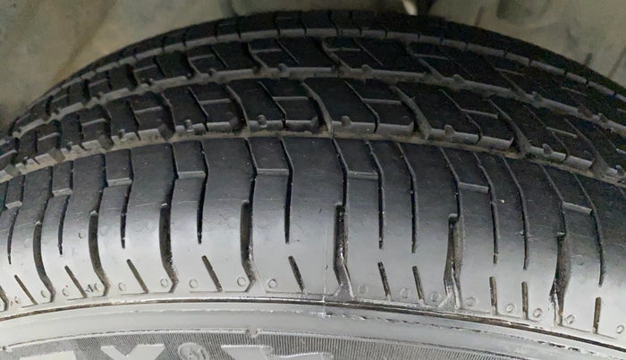 2016 Datsun Go Plus T, Petrol, Manual, 55,272 km, Right Front Tyre Tread