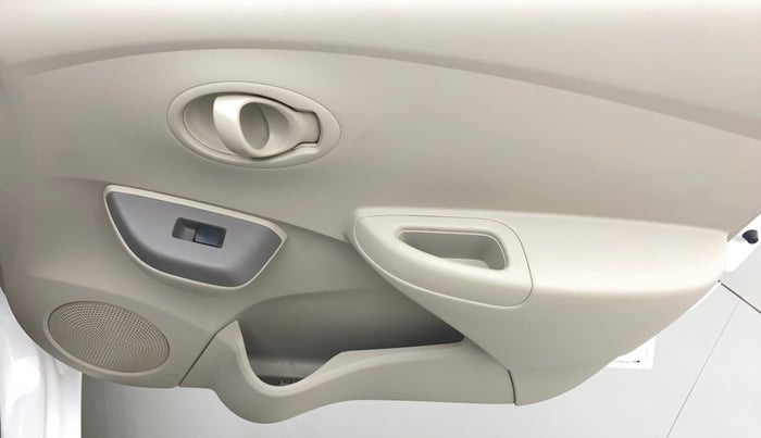 2016 Datsun Go Plus T, Petrol, Manual, 55,272 km, Driver Side Door Panels Control