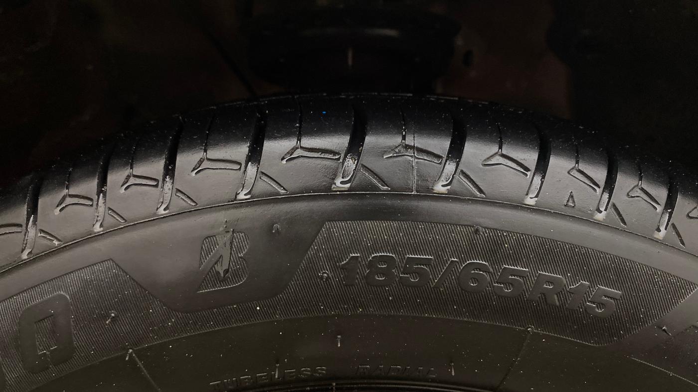 2019 Hyundai Elite i20 SPORTZ PLUS 1.2, Petrol, Manual, 75,139 km, Right Front Tyre Tread