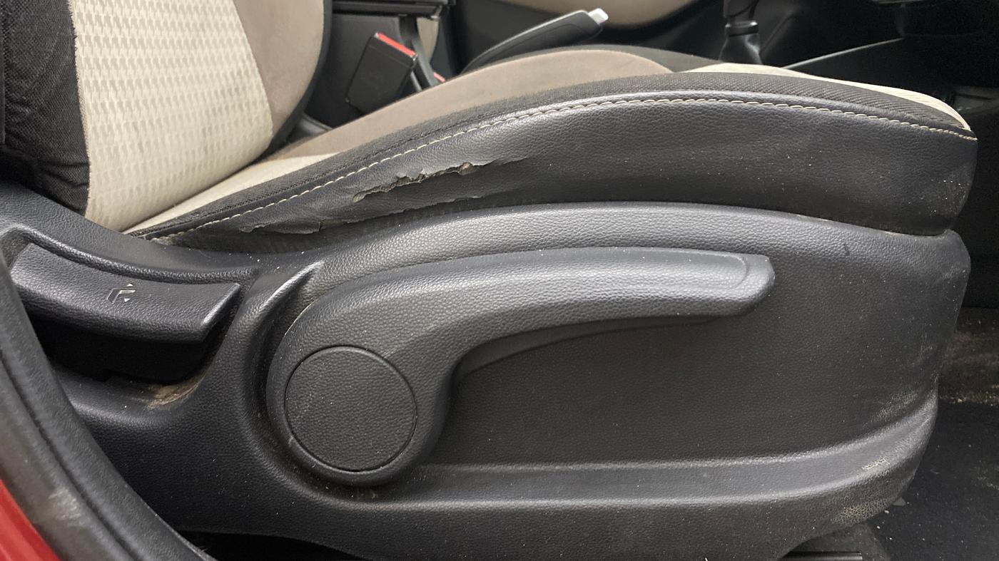 2019 Hyundai Elite i20 SPORTZ PLUS 1.2, Petrol, Manual, 75,139 km, Driver Side Adjustment Panel