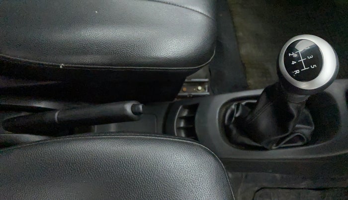 2017 Maruti Wagon R 1.0 LXI CNG, CNG, Manual, 57,773 km, Gear Lever