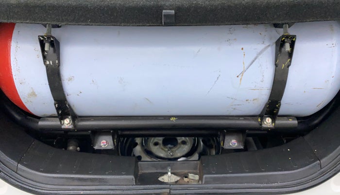2017 Maruti Wagon R 1.0 LXI CNG, CNG, Manual, 57,773 km, Boot Inside