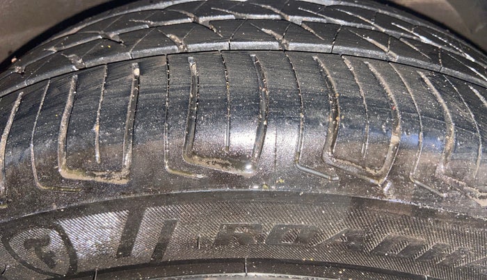 2018 Maruti Dzire ZXI PLUS, Petrol, Manual, 77,751 km, Right Front Tyre Tread