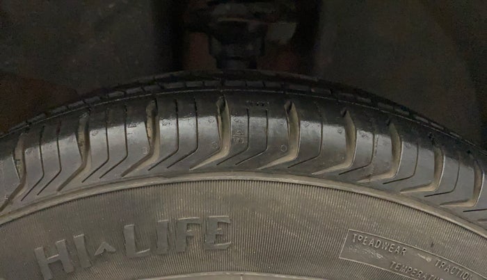 2018 Renault Kwid RXT 1.0 AMT (O), Petrol, Automatic, 61,085 km, Right Front Tyre Tread