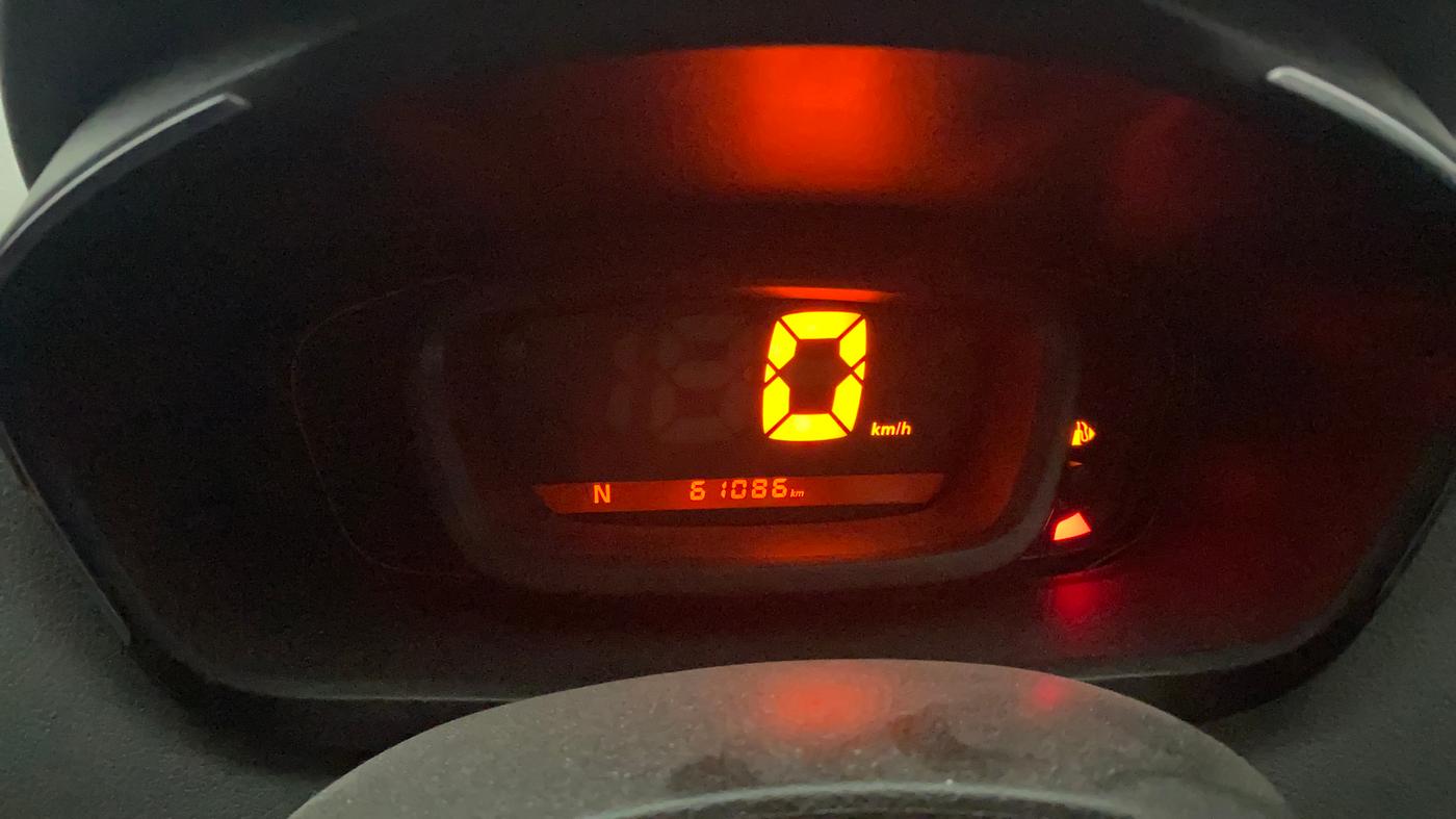 2018 Renault Kwid RXT 1.0 AMT (O), Petrol, Automatic, 61,106 km, Odometer Image
