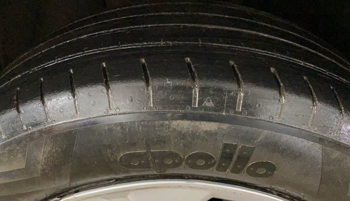 2022 Hyundai VENUE SX 1.2 PETROL, Petrol, Manual, 76,016 km, Left Front Tyre Tread