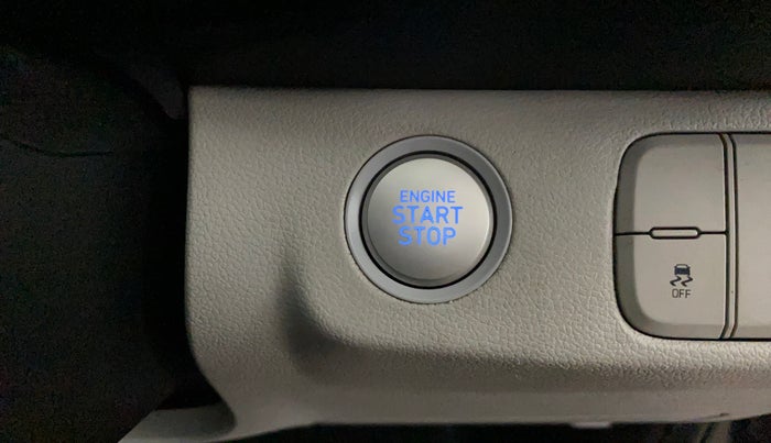 2022 Hyundai VENUE SX 1.2 PETROL, Petrol, Manual, 76,016 km, Keyless Start/ Stop Button