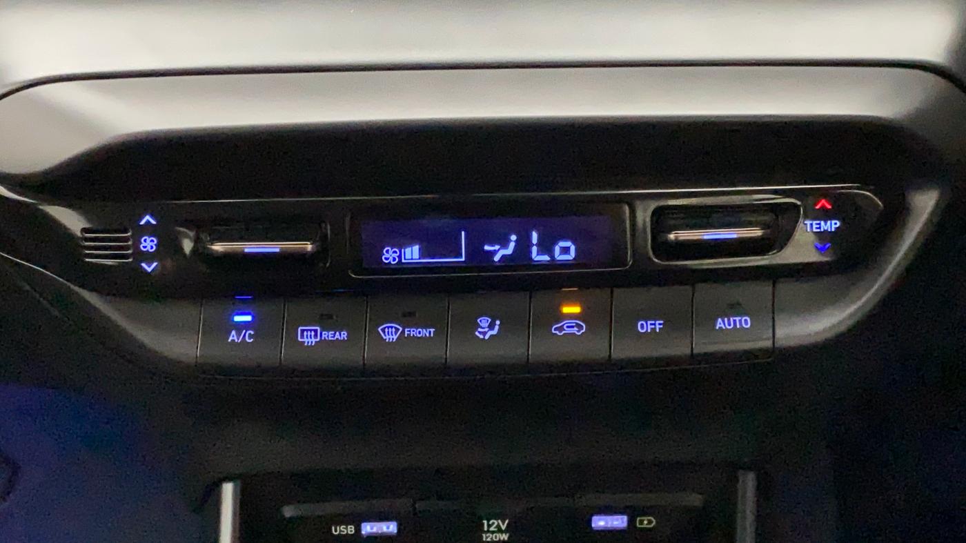 2022 Hyundai NEW I20 ASTA (O) 1.2 AT, Petrol, Automatic, 13,604 km, Automatic Climate Control