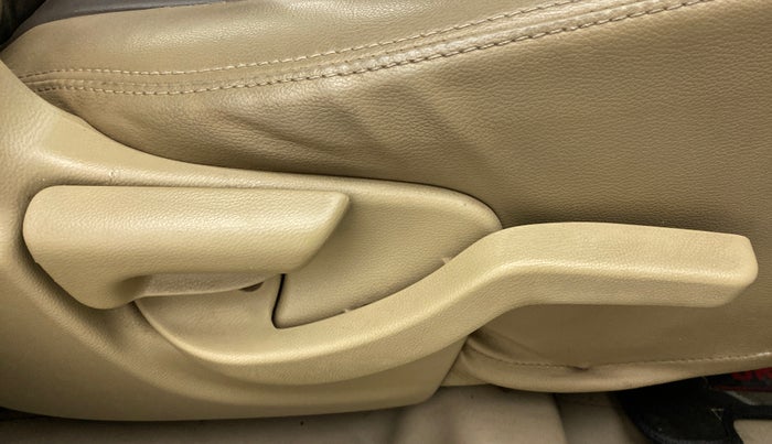 2014 Honda Brio 1.2 S MT I VTEC, CNG, Manual, 74,018 km, Driver Side Adjustment Panel