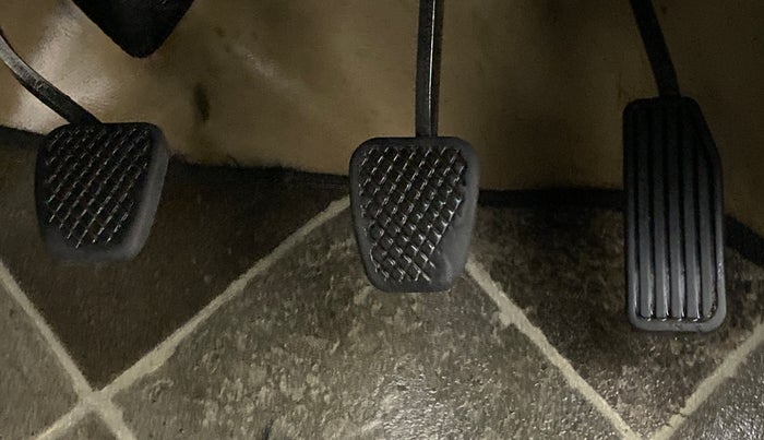 2014 Honda Brio 1.2 S MT I VTEC, CNG, Manual, 74,018 km, Pedals