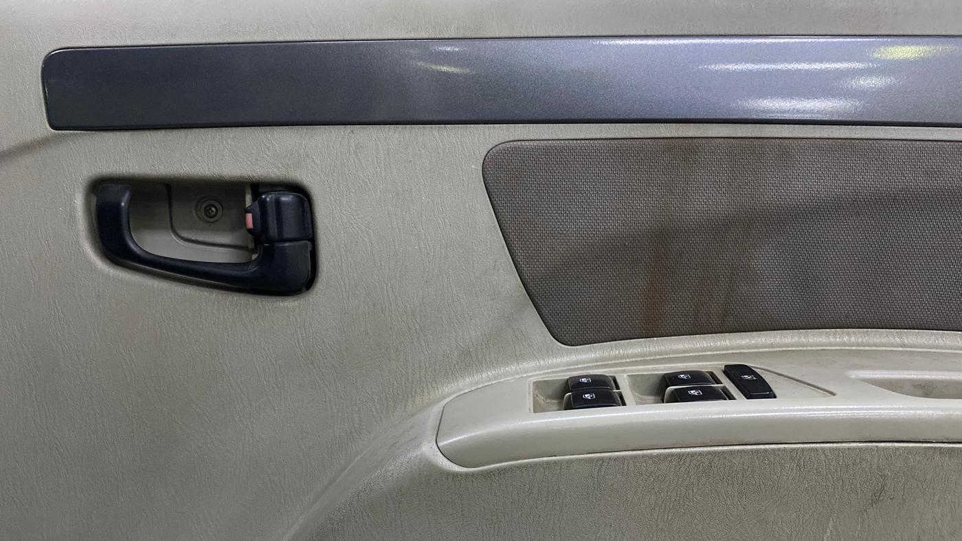2018 Mahindra Scorpio S7, Diesel, Manual, 30,082 km, Driver Side Door Panels Control