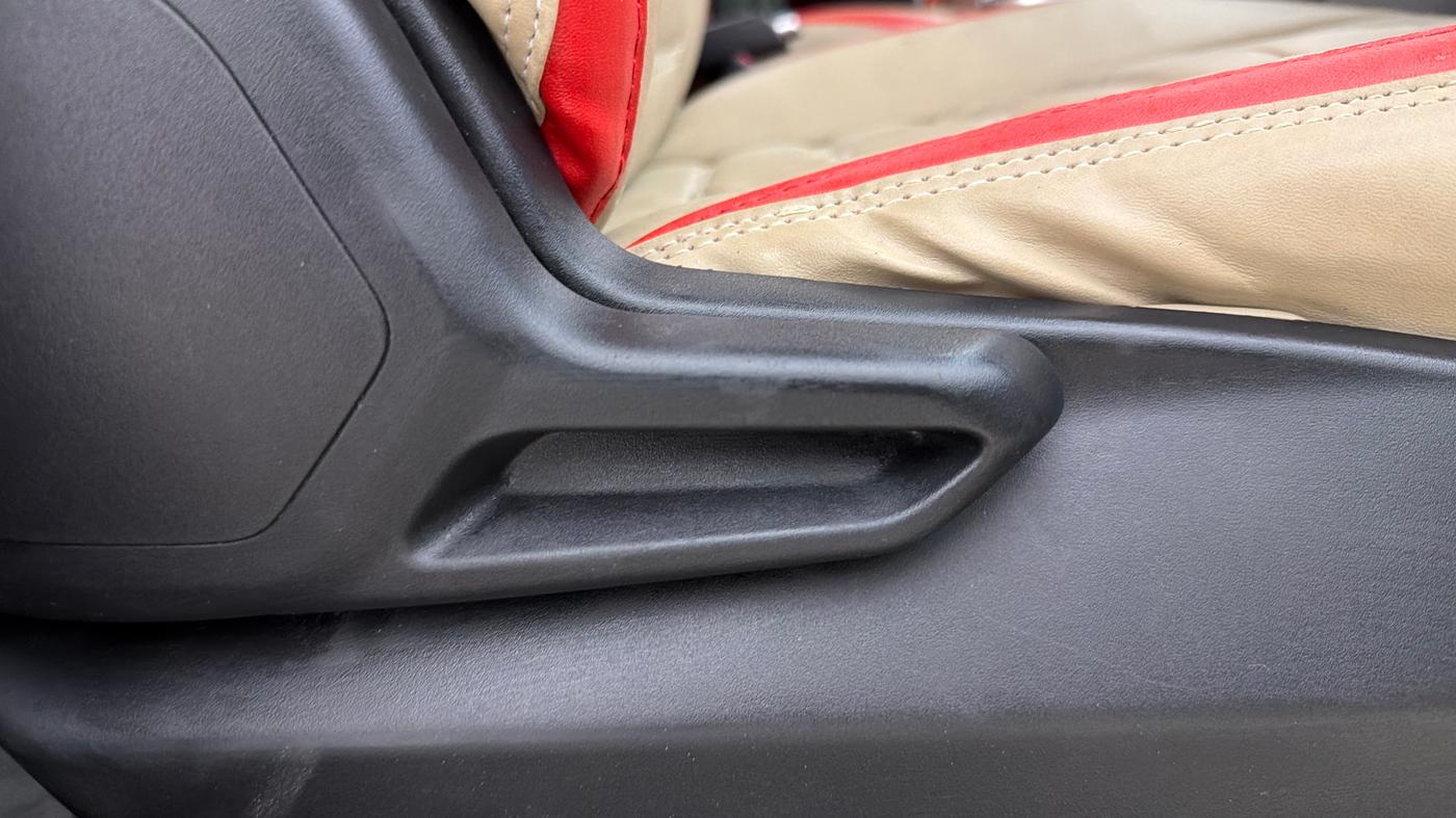 2022 Tata TIGOR XMA PETROL, CNG, Automatic, 67,840 km, Driver Side Adjustment Panel