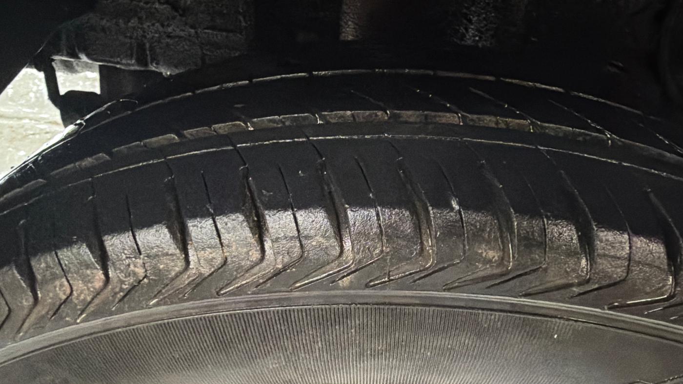 2022 Tata TIGOR XMA PETROL, CNG, Automatic, 67,840 km, Right Rear Tyre Tread