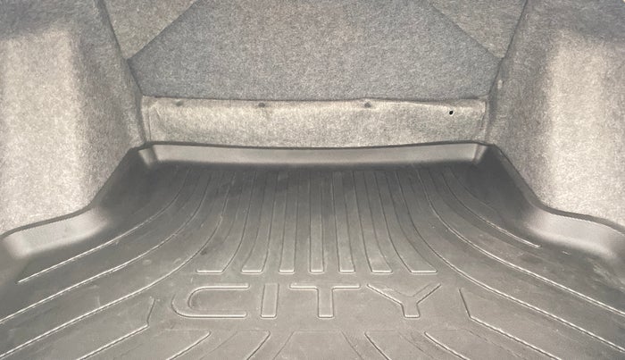 2020 Honda City 1.5L I-VTEC ZX CVT, Petrol, Automatic, 43,822 km, Boot Inside