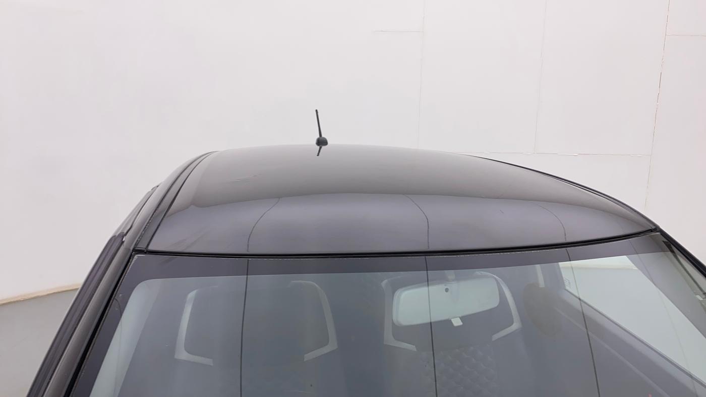 2017 Maruti Swift VXI, Petrol, Manual, 73,914 km, Roof