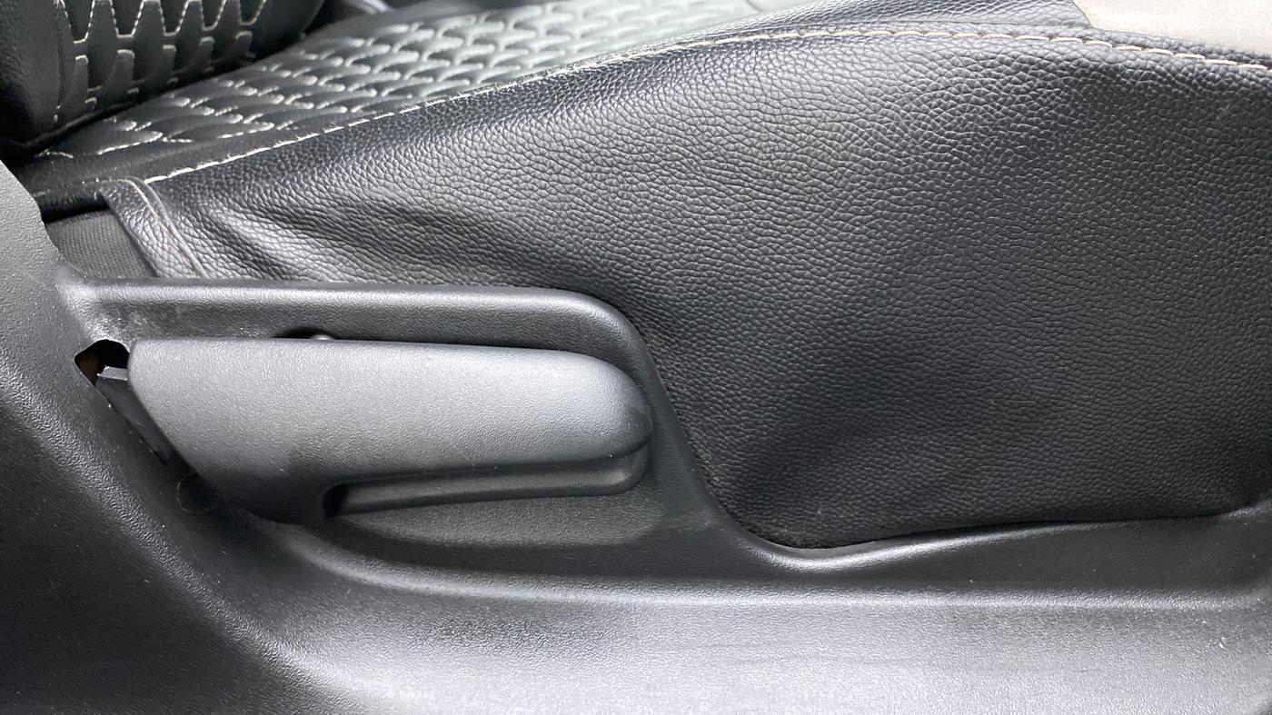 2017 Maruti Swift VXI, Petrol, Manual, 73,914 km, Driver Side Adjustment Panel