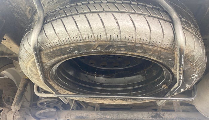 2018 Maruti Ertiga ZXI, CNG, Manual, 61,743 km, Spare Tyre