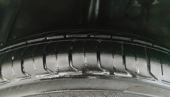 2015 Hyundai Xcent S 1.2, Petrol, Manual, 25,456 km, Right Rear Tyre Tread