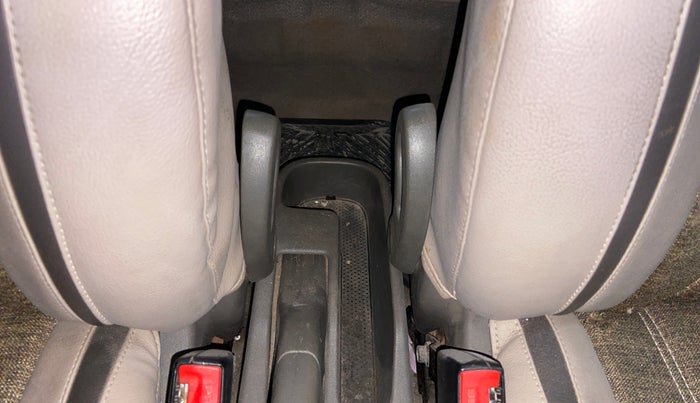 2014 Hyundai i10 MAGNA 1.1, CNG, Manual, 1,05,896 km, Driver Side Adjustment Panel