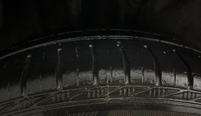 2016 Tata Tiago XZ PETROL, Petrol, Manual, 73,420 km, Right Rear Tyre Tread