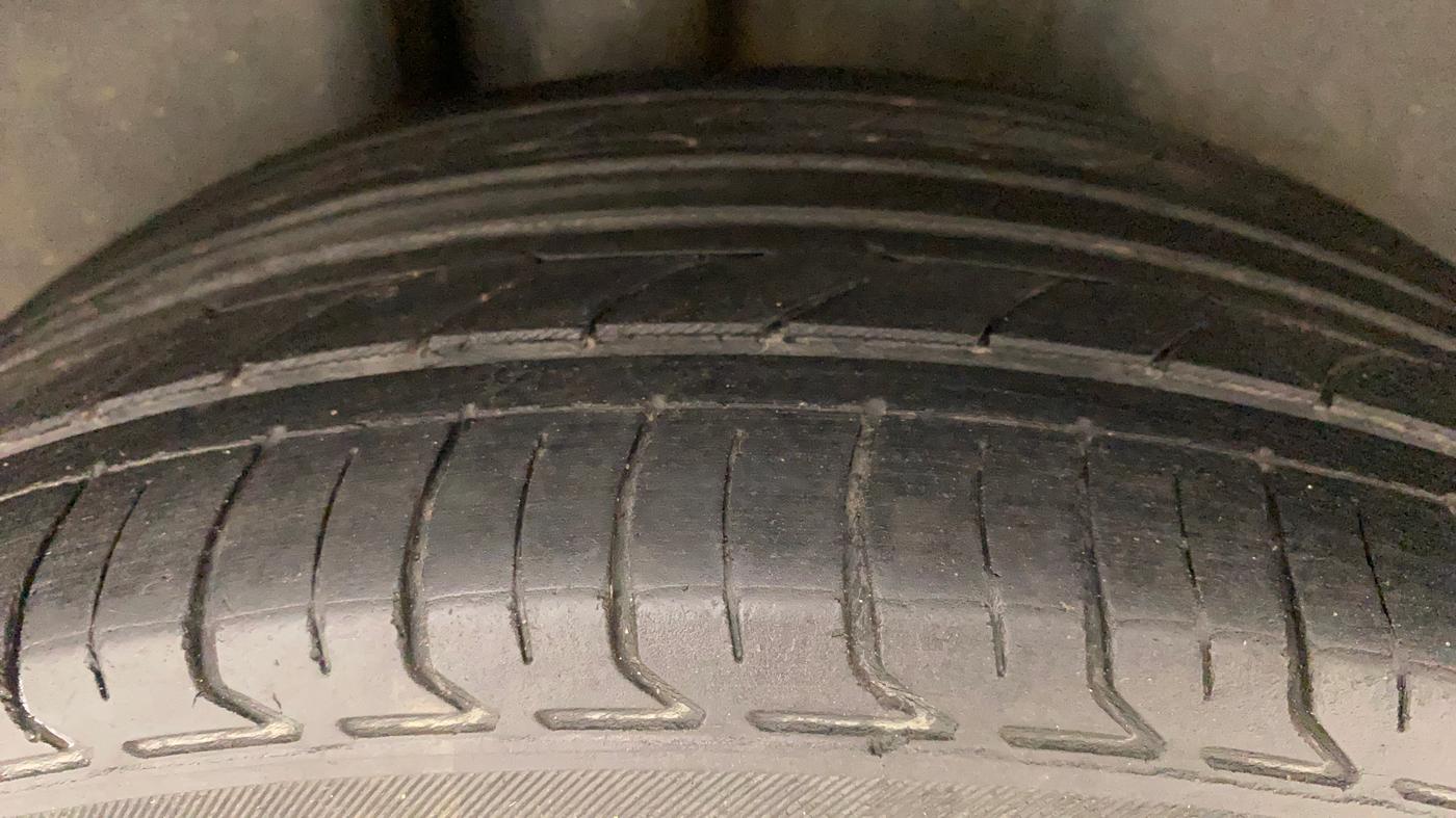 2017 Skoda Rapid STYLE 1.5 TDI, Diesel, Manual, 85,237 km, Right Rear Tyre Tread