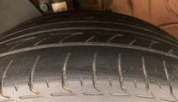 2017 Skoda Rapid STYLE 1.5 TDI, Diesel, Manual, 85,237 km, Left Front Tyre Tread
