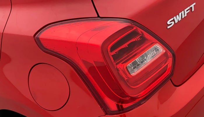 2018 Maruti Swift VXI, CNG, Manual, 91,586 km, Left tail light - Faded