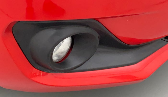 2018 Maruti Swift VXI, CNG, Manual, 91,586 km, Right fog light - Not working