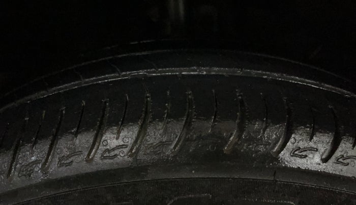 2021 Maruti Baleno DELTA PETROL 1.2, CNG, Manual, 51,393 km, Right Front Tyre Tread