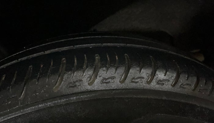 2021 Maruti Baleno DELTA PETROL 1.2, CNG, Manual, 51,393 km, Right Rear Tyre Tread