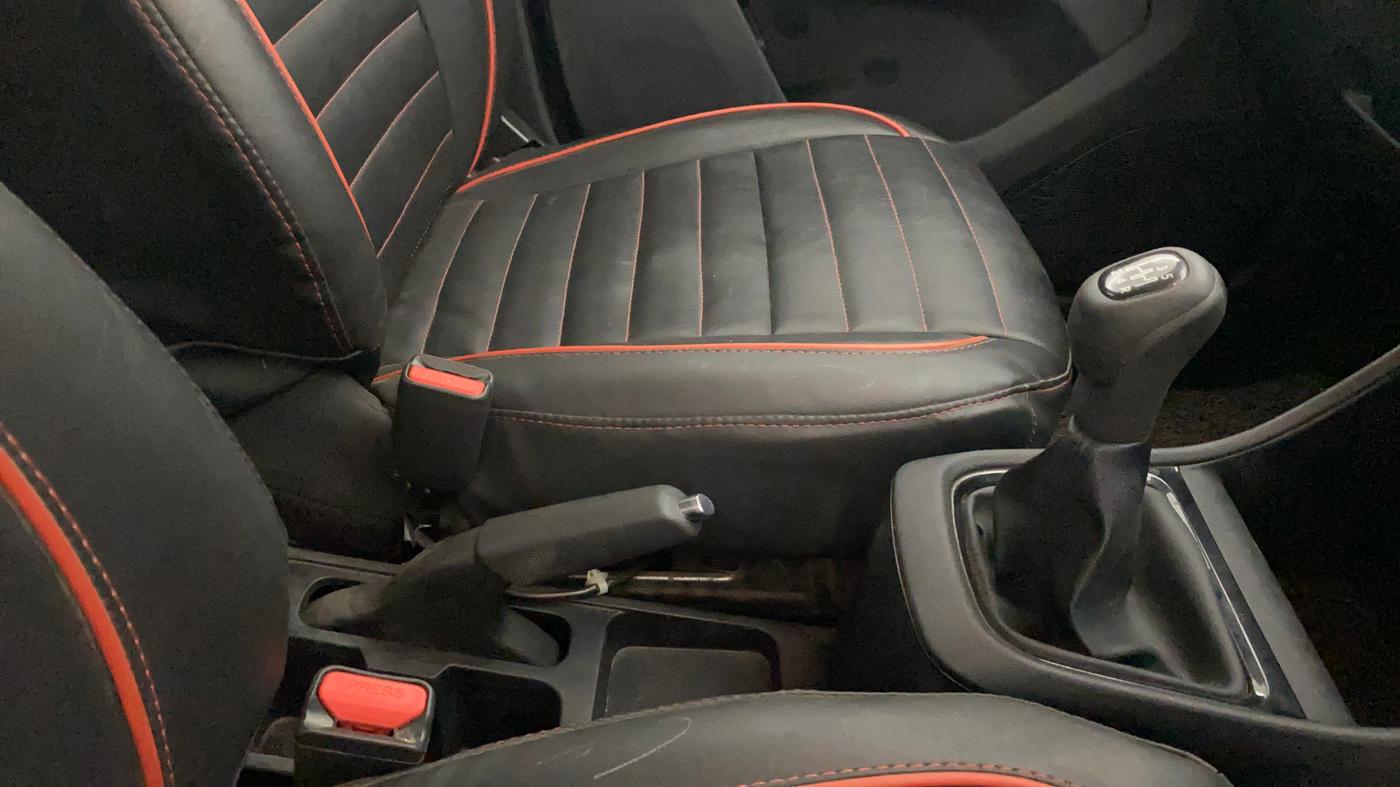 2021 Tata PUNCH ADVENTURE MT, Petrol, Manual, 45,780 km, Gear Lever