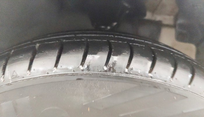 2014 Hyundai Eon ERA +, Petrol, Manual, 51,851 km, Right Front Tyre Tread